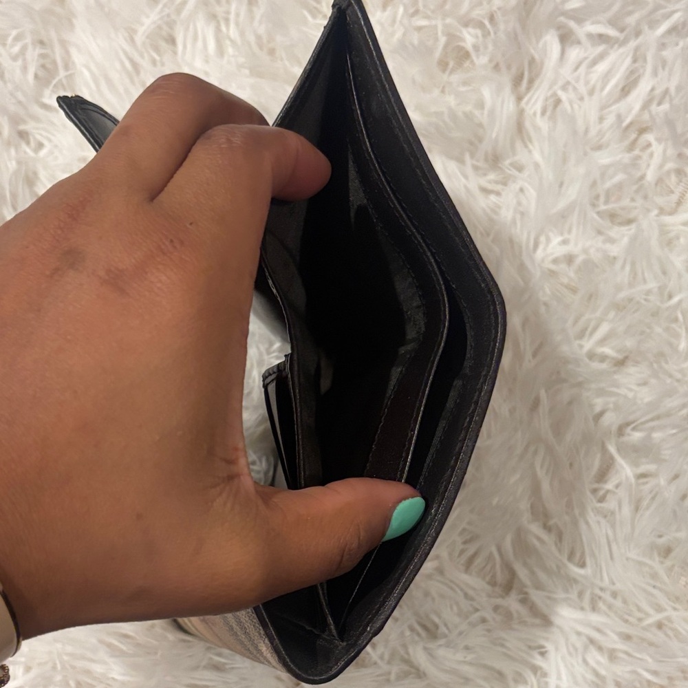 Burberry Tan Beige Plaid Continental Wallet - Picture 4 of 4